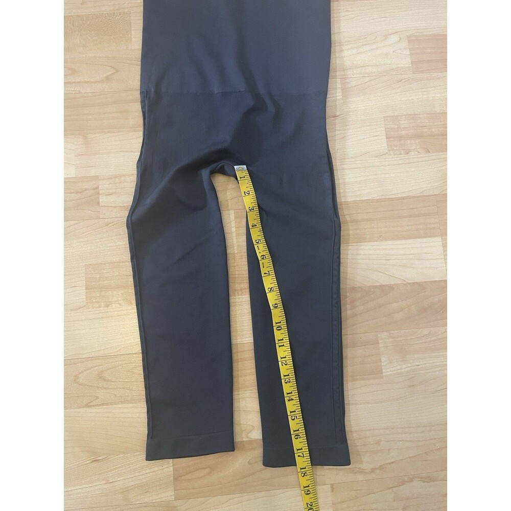 Belly Bandit Mother Tucker Postpartum Compression Capri Legging Size Small Gray - Picture 8 of 8